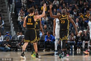 显示了他们 显示了他们